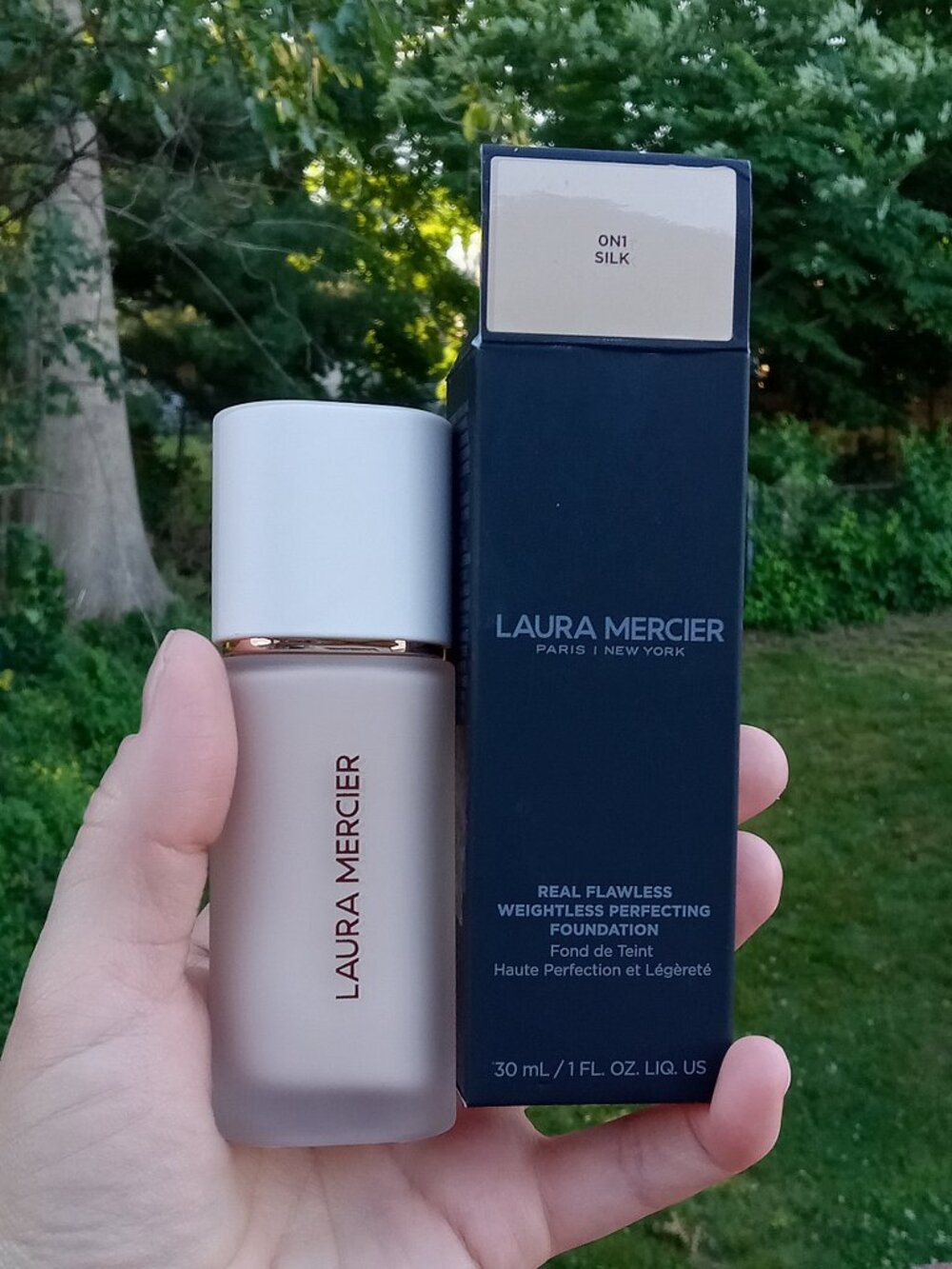 NEW Laura Mercier Real Flawless Foundation